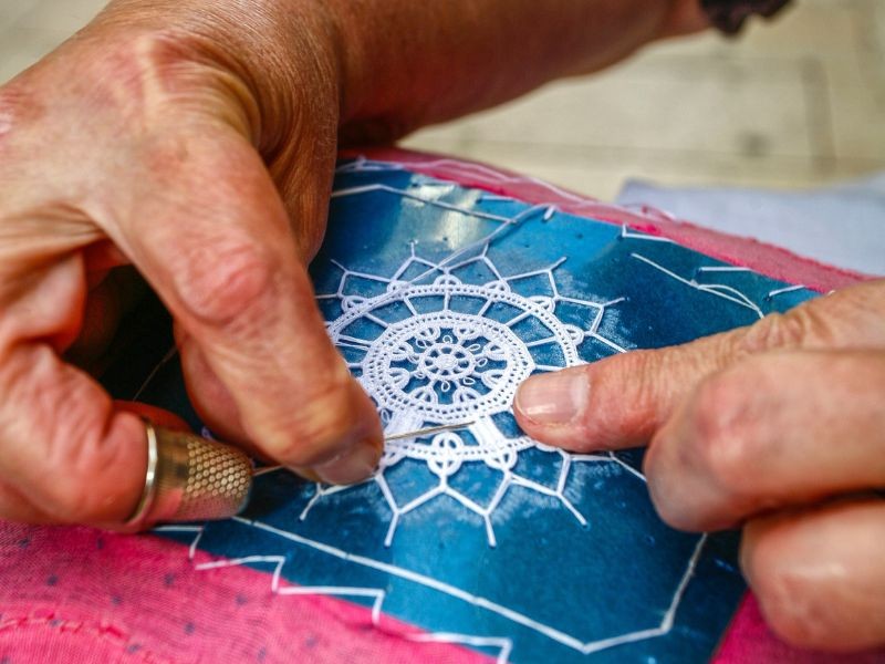 Pag lace