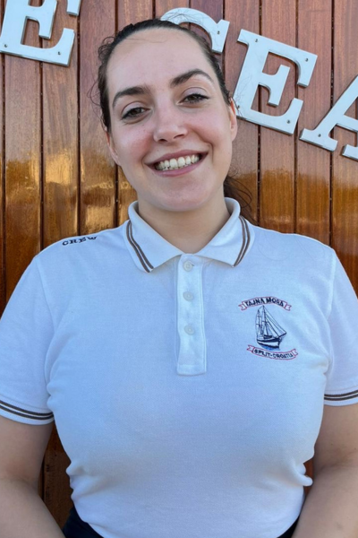 Tamara Gaspar, Stewardess
