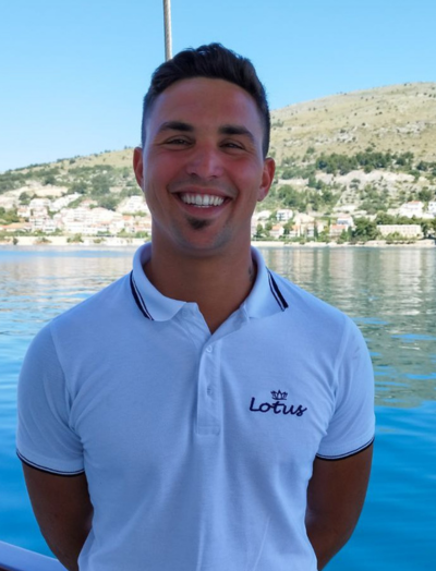 Roko Leals, Captain