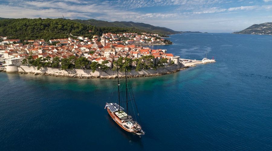 Explore the Dalmatian Coast Sailing From Split To Dubrovnik