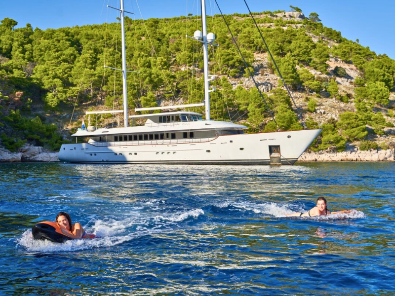 Yacht Omnia -lifestyle