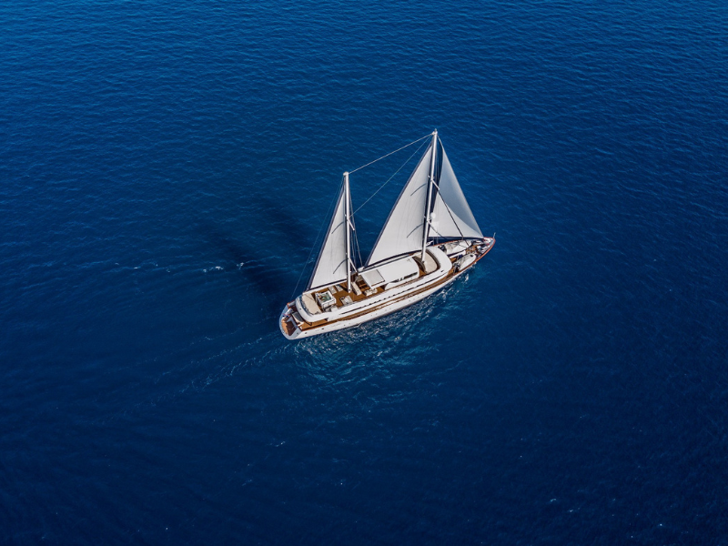 Yacht Omnia